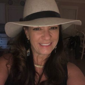 Meet your Posher, Jeanne